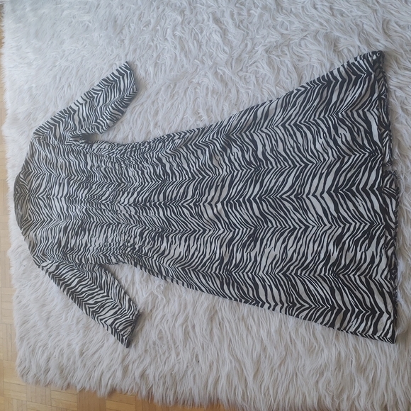 Zebra print 3/4 dress - Picture 8 of 8